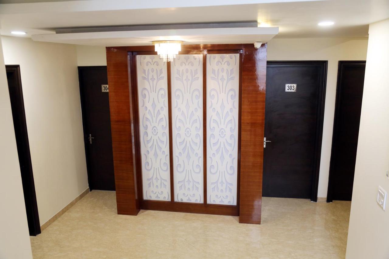 Awadh Inn Нойда Экстерьер фото